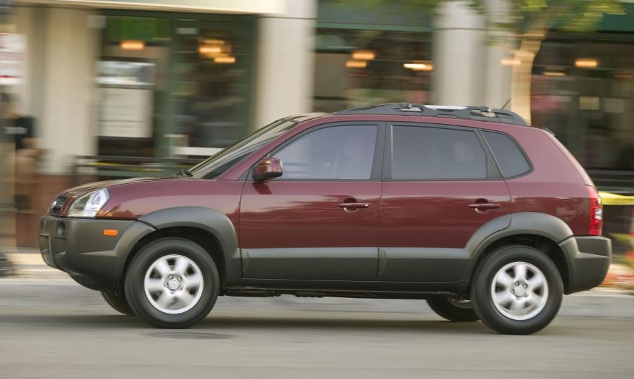  Hyundai Tucson 2004 года  (фото 10 из 74)